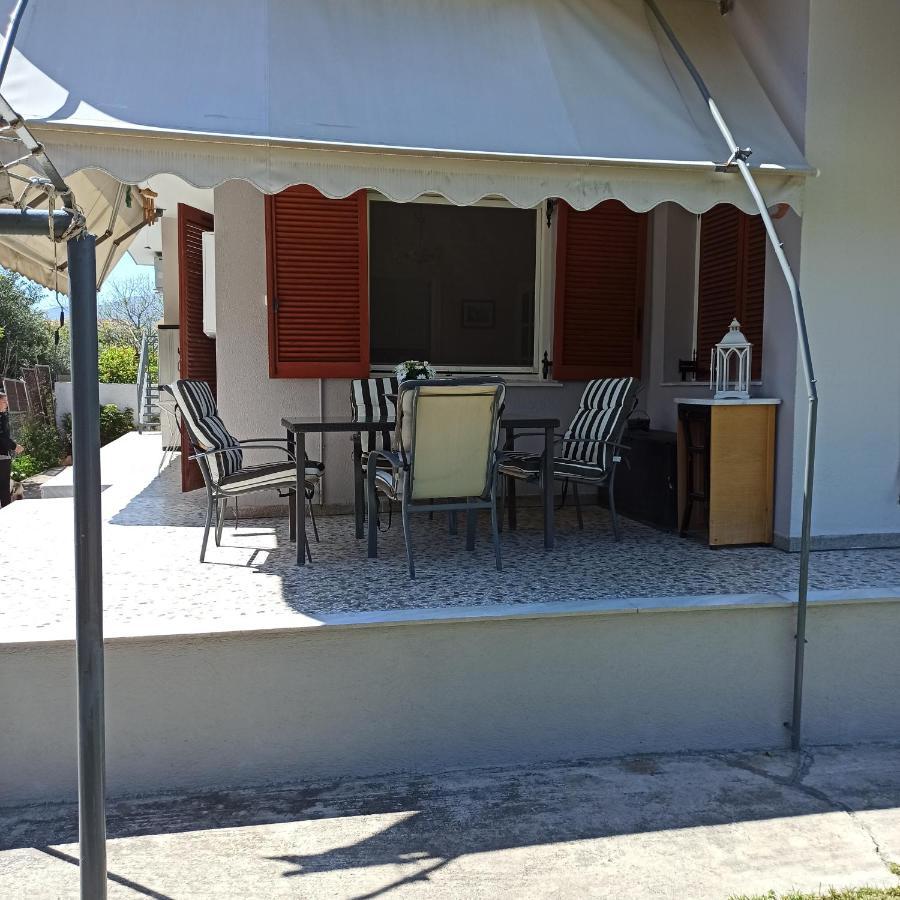 Itea'S Garden House Vila Kirra Exterior foto